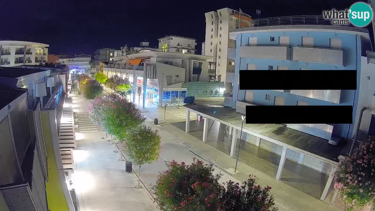 Spletna kamera Bibione Peš cona – Viale delle Costellazioni v živo
