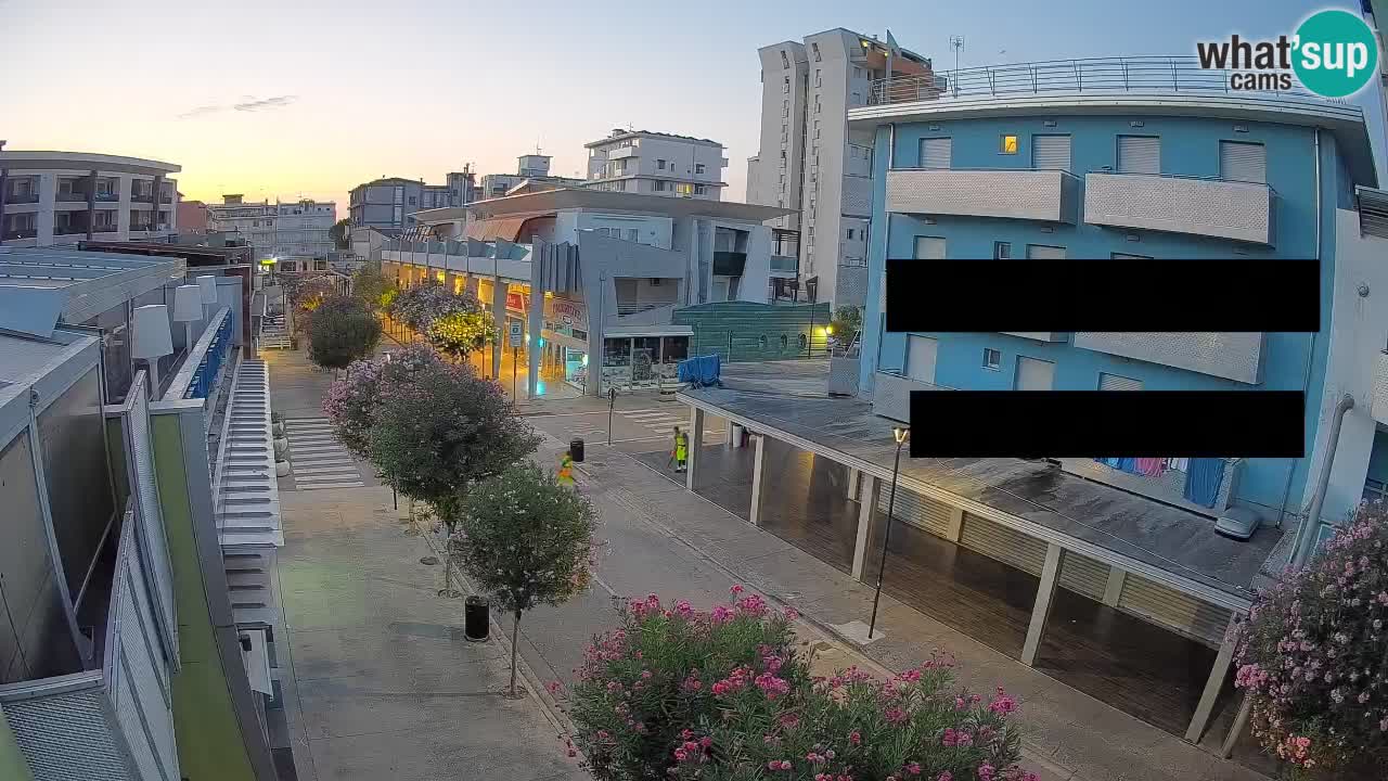 Webcam Passeggiata Bibione – Viale delle Costellazioni in Diretta