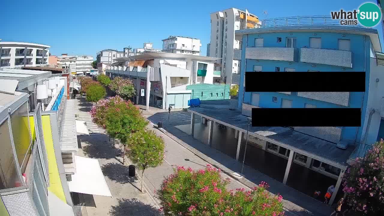 Spletna kamera Bibione Peš cona – Viale delle Costellazioni v živo