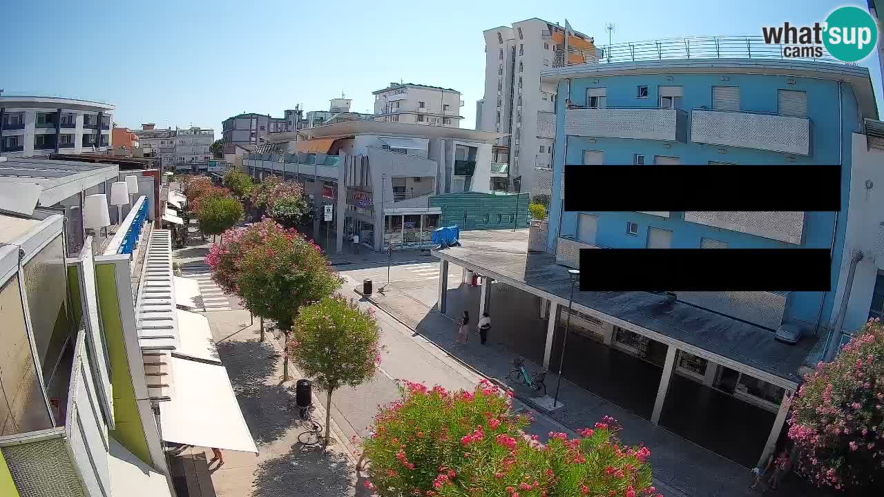 Spletna kamera Bibione Peš cona – Viale delle Costellazioni v živo