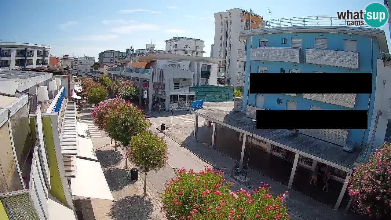 Spletna kamera Bibione Peš cona – Viale delle Costellazioni v živo