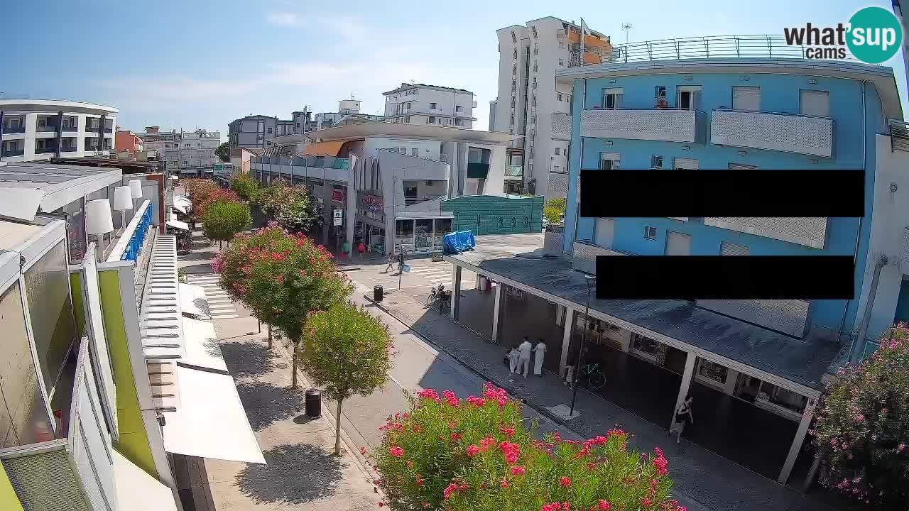 Spletna kamera Bibione Peš cona – Viale delle Costellazioni v živo