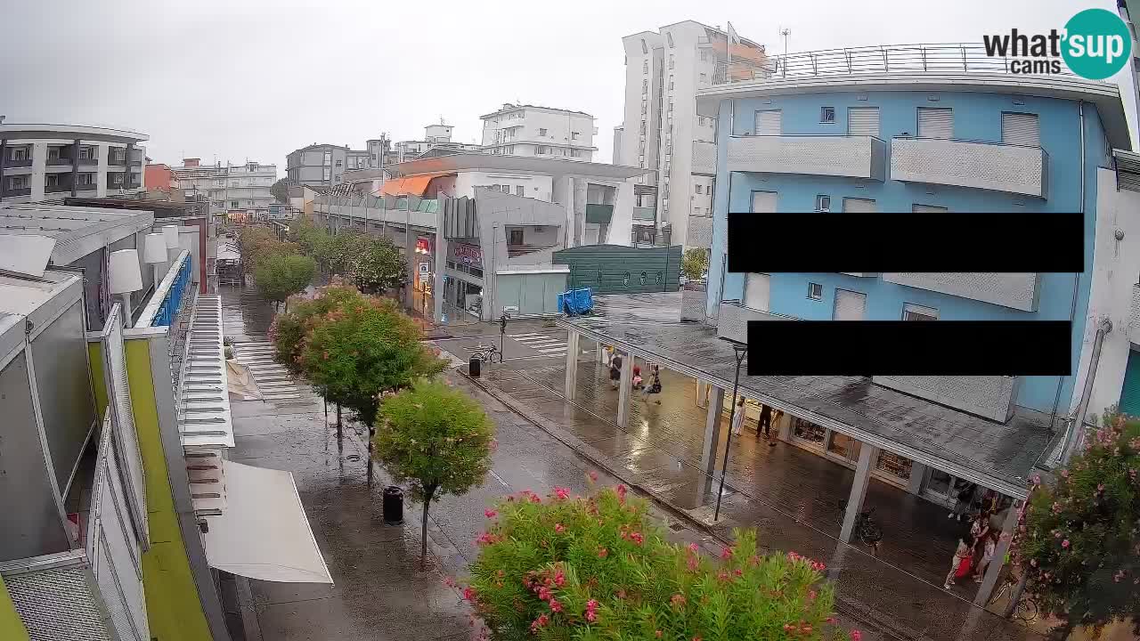 Spletna kamera Bibione Peš cona – Viale delle Costellazioni v živo