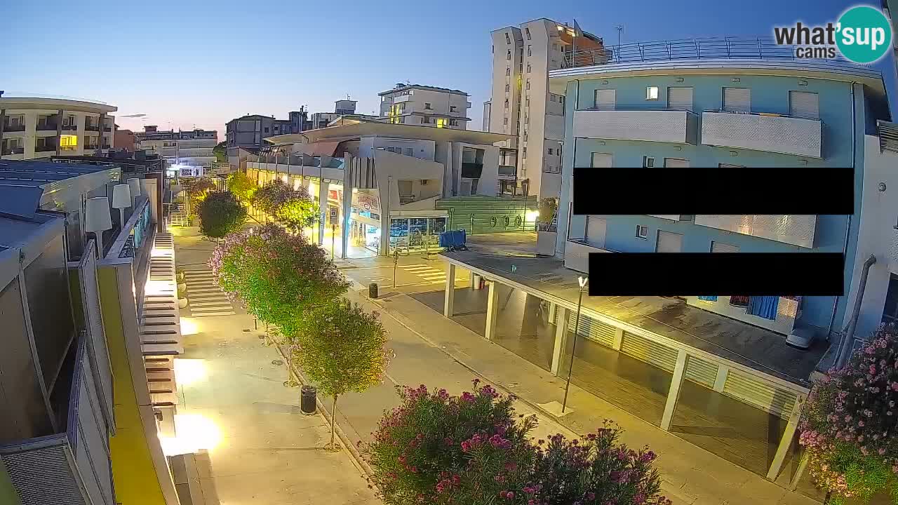 Webcam Passeggiata Bibione – Viale delle Costellazioni in Diretta