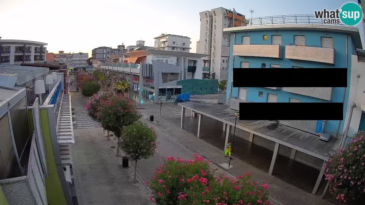 Bibione Fußgängerzone Webcam – Viale delle Costellazioni live