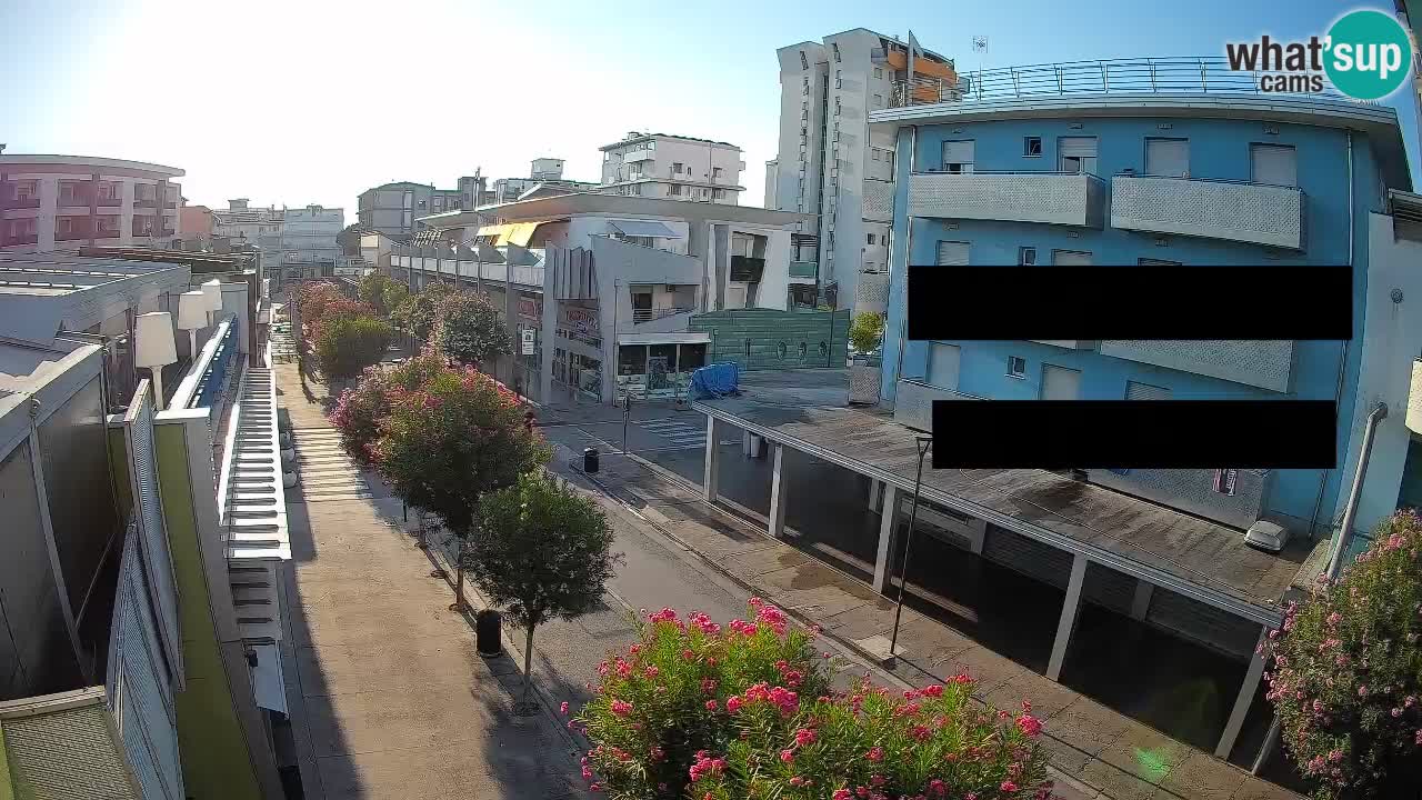Spletna kamera Bibione Peš cona – Viale delle Costellazioni v živo