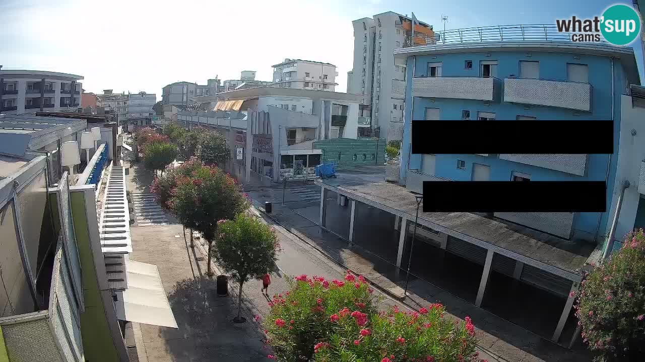 Spletna kamera Bibione Peš cona – Viale delle Costellazioni v živo