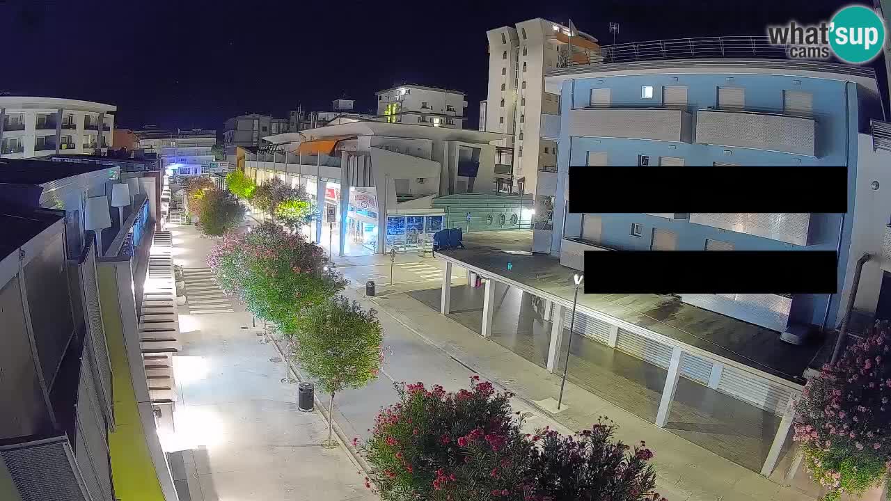 Spletna kamera Bibione Peš cona – Viale delle Costellazioni v živo