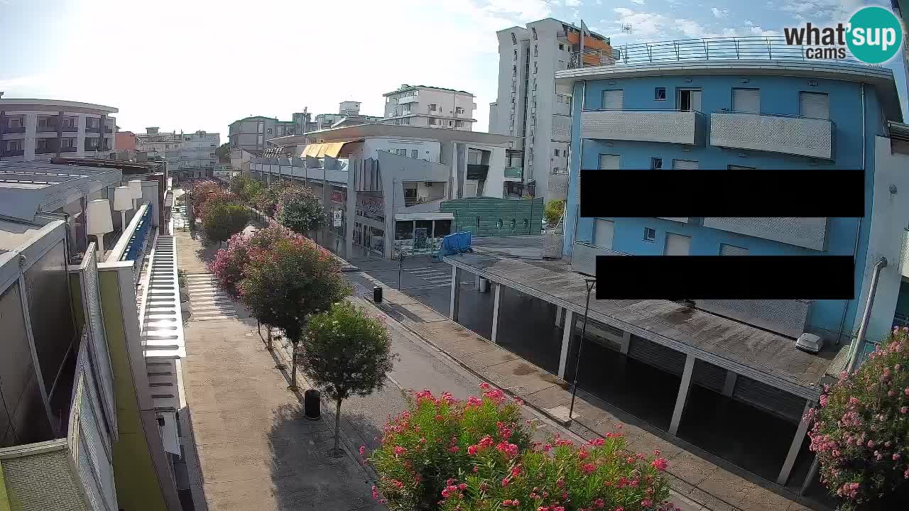 Spletna kamera Bibione Peš cona – Viale delle Costellazioni v živo