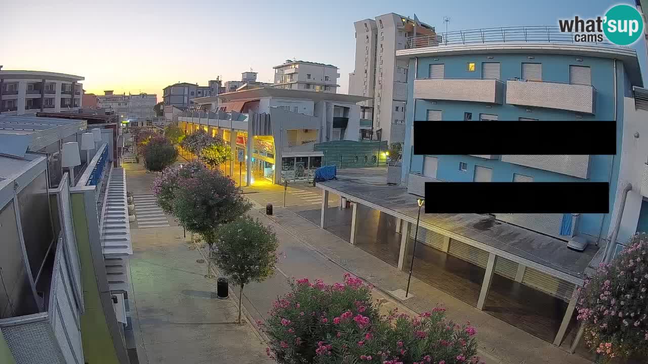Web kamera Bibione Šetnica – Viale delle Costellazioni uživo