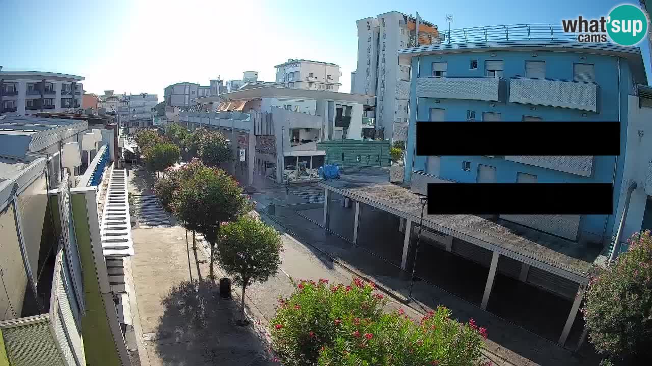 Spletna kamera Bibione Peš cona – Viale delle Costellazioni v živo