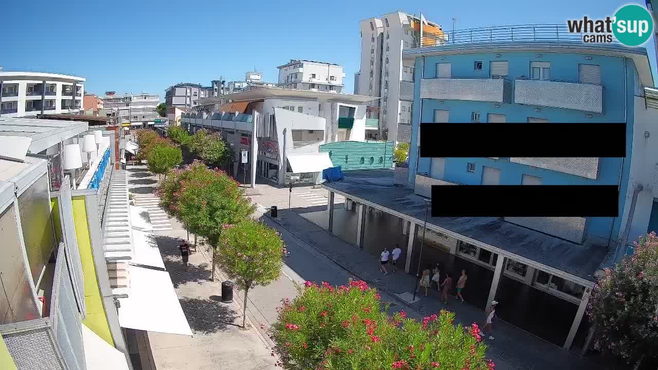 Spletna kamera Bibione Peš cona – Viale delle Costellazioni v živo