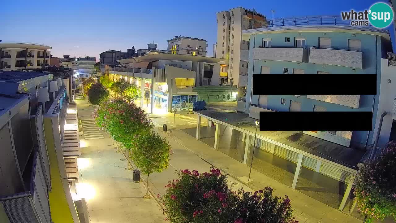 Bibione Fußgängerzone Webcam – Viale delle Costellazioni live