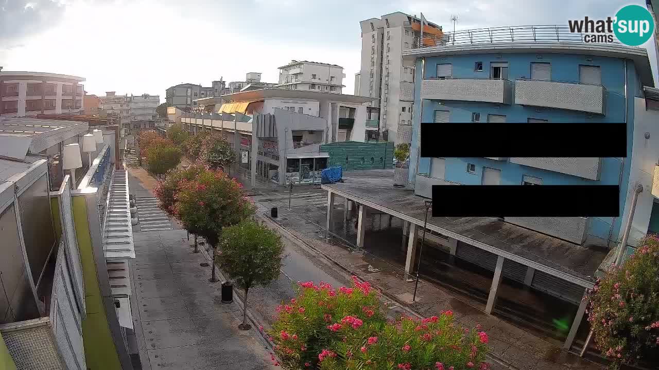 Webcam Passeggiata Bibione – Viale delle Costellazioni in Diretta