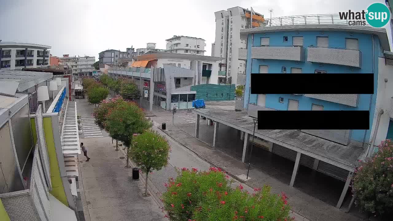 Spletna kamera Bibione Peš cona – Viale delle Costellazioni v živo