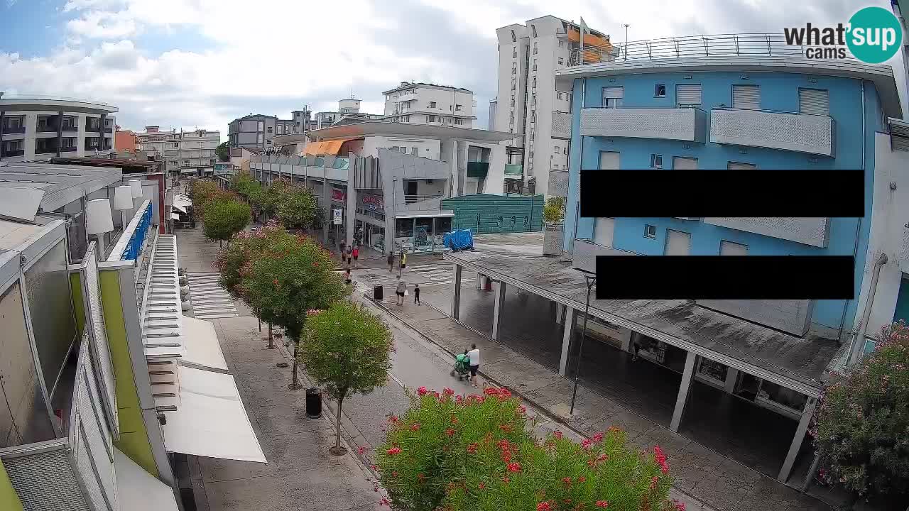 Spletna kamera Bibione Peš cona – Viale delle Costellazioni v živo