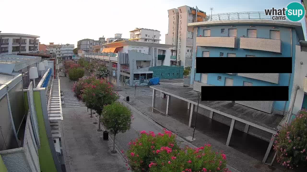 Webcam Passeggiata Bibione – Viale delle Costellazioni in Diretta
