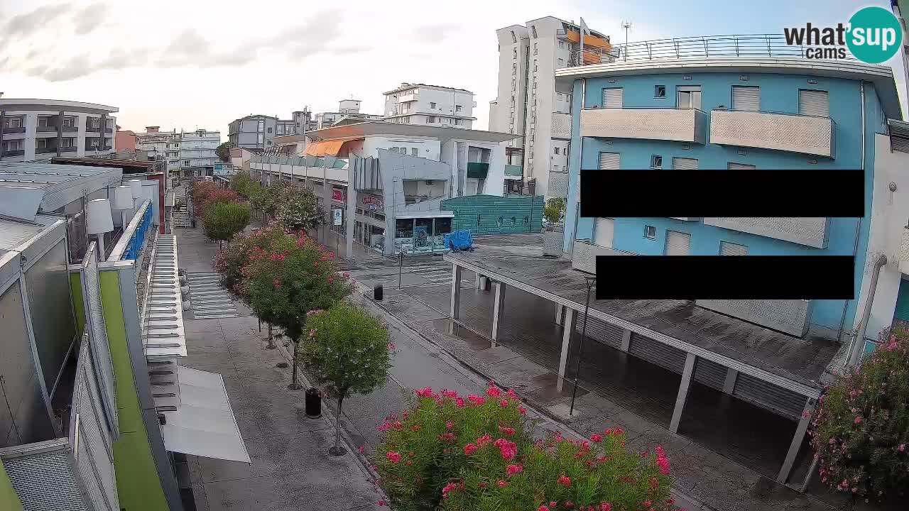 Bibione Fußgängerzone Webcam – Viale delle Costellazioni live