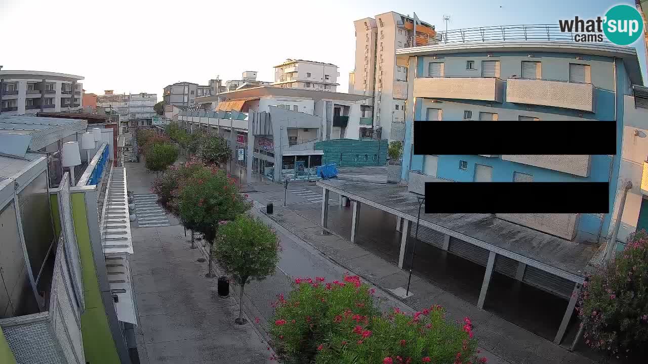 Bibione Fußgängerzone Webcam – Viale delle Costellazioni live