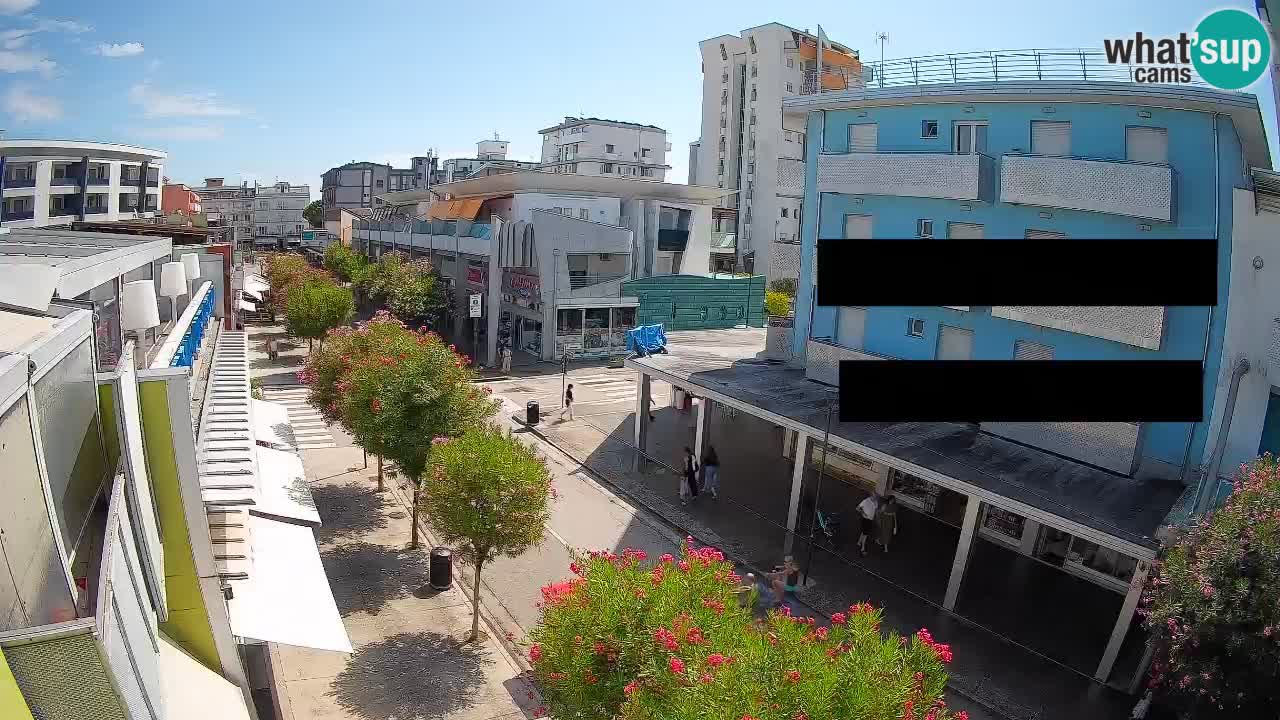 Spletna kamera Bibione Peš cona – Viale delle Costellazioni v živo