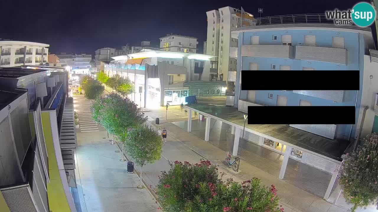 Spletna kamera Bibione Peš cona – Viale delle Costellazioni v živo