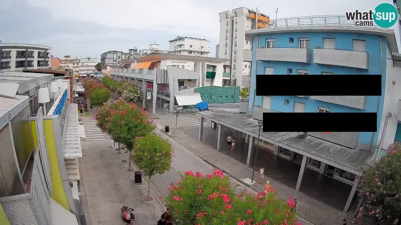 Spletna kamera Bibione Peš cona – Viale delle Costellazioni v živo