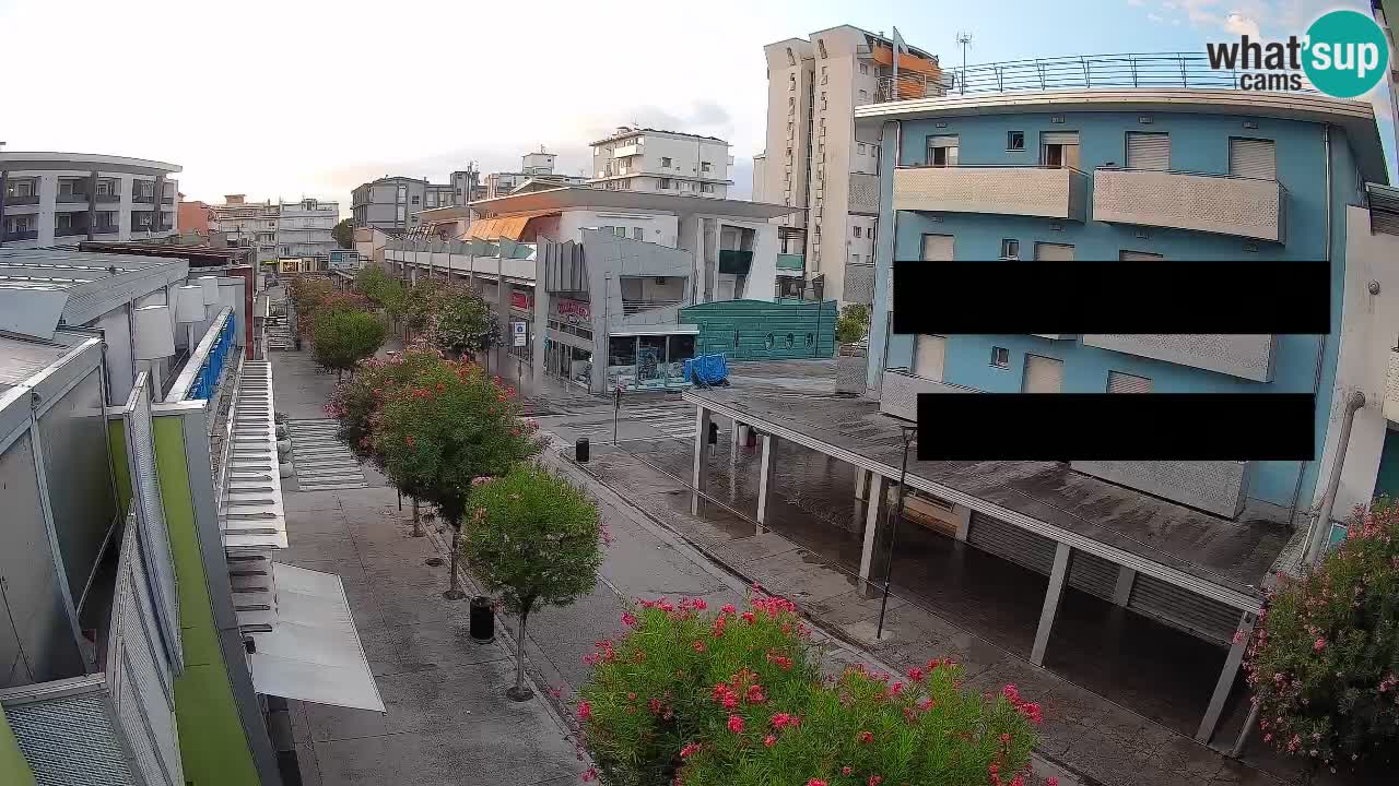 Webcam Passeggiata Bibione – Viale delle Costellazioni in Diretta