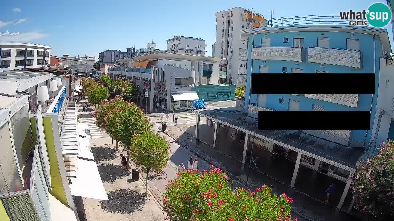 Spletna kamera Bibione Peš cona – Viale delle Costellazioni v živo