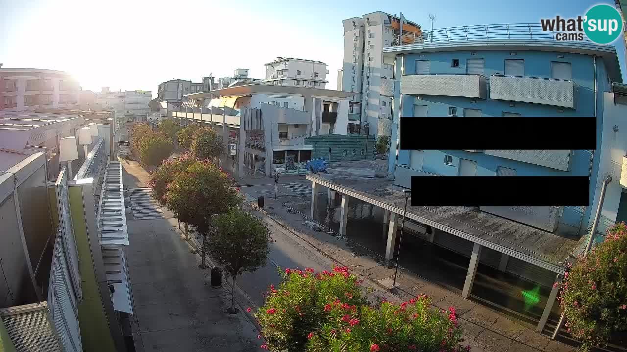 Webcam Passeggiata Bibione – Viale delle Costellazioni in Diretta