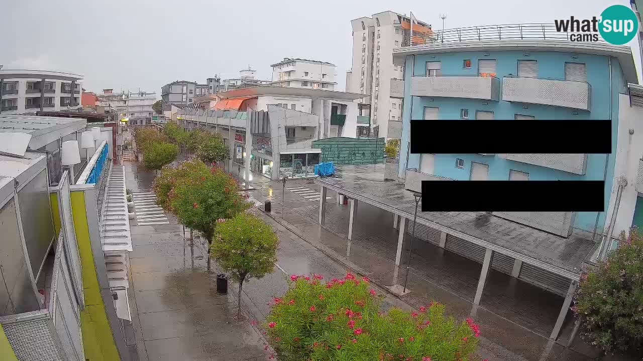 Spletna kamera Bibione Peš cona – Viale delle Costellazioni v živo