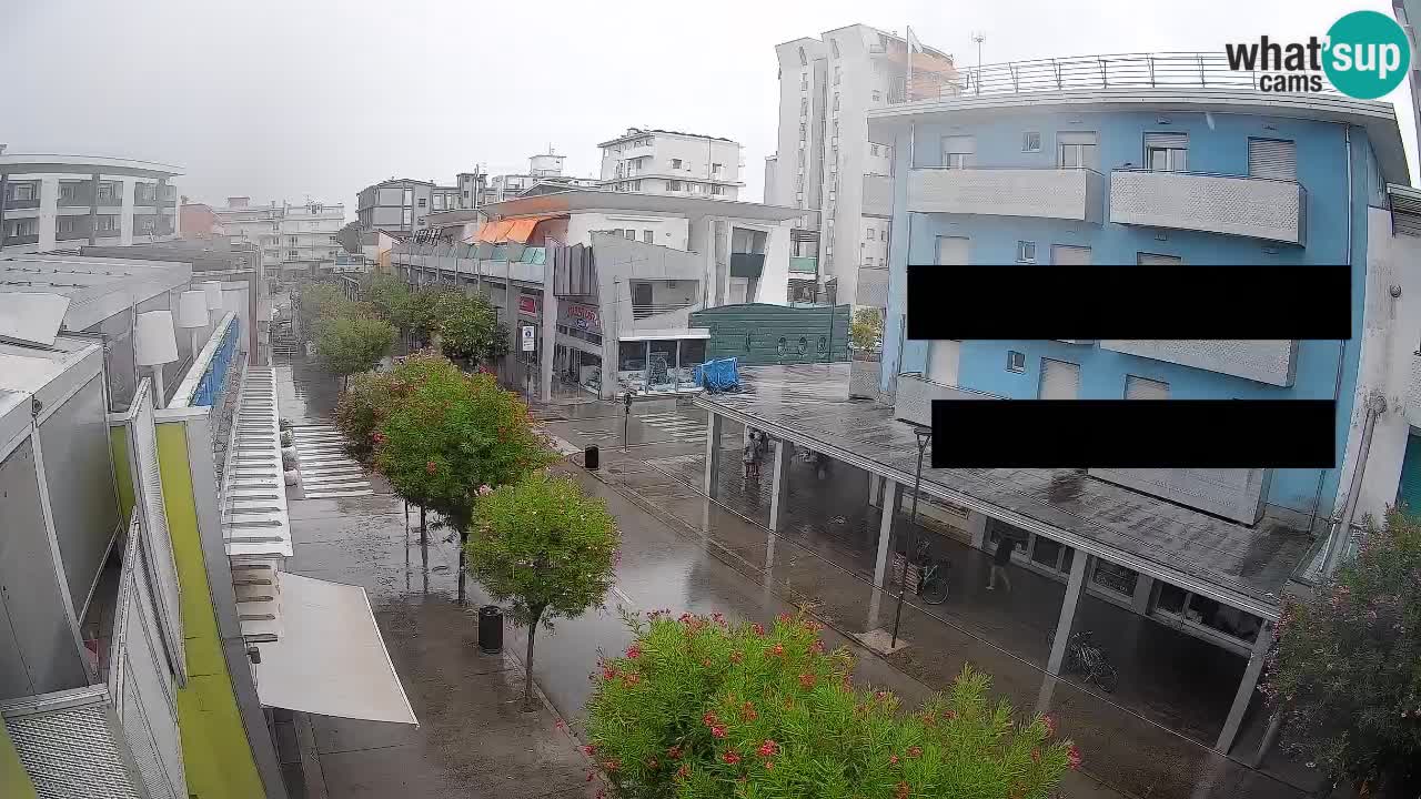 Spletna kamera Bibione Peš cona – Viale delle Costellazioni v živo