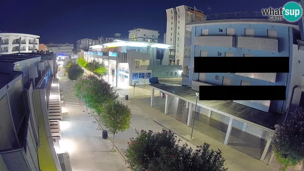 Spletna kamera Bibione Peš cona – Viale delle Costellazioni v živo