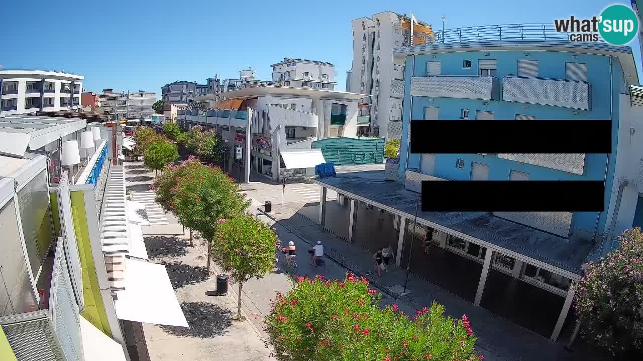 Spletna kamera Bibione Peš cona – Viale delle Costellazioni v živo