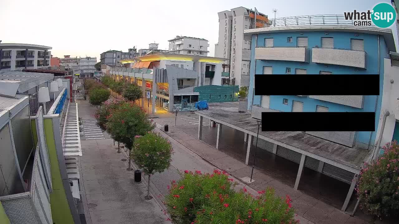 Webcam Passeggiata Bibione – Viale delle Costellazioni in Diretta