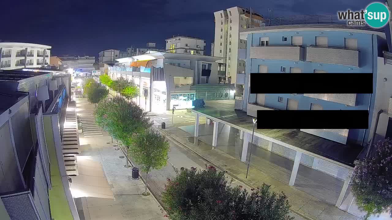 Spletna kamera Bibione Peš cona – Viale delle Costellazioni v živo