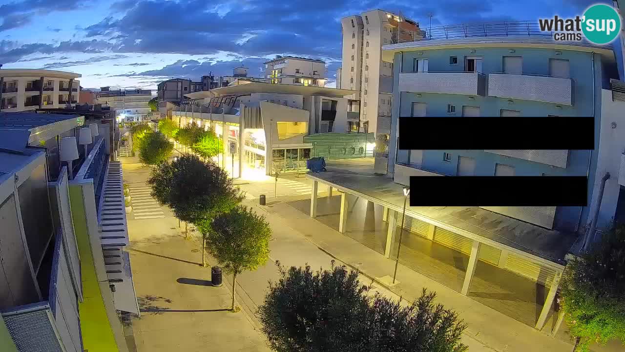 Web kamera Bibione Šetnica – Viale delle Costellazioni uživo