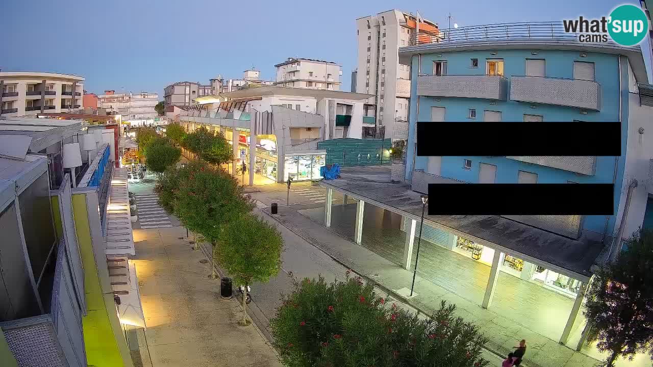 Web kamera Bibione Šetnica – Viale delle Costellazioni uživo