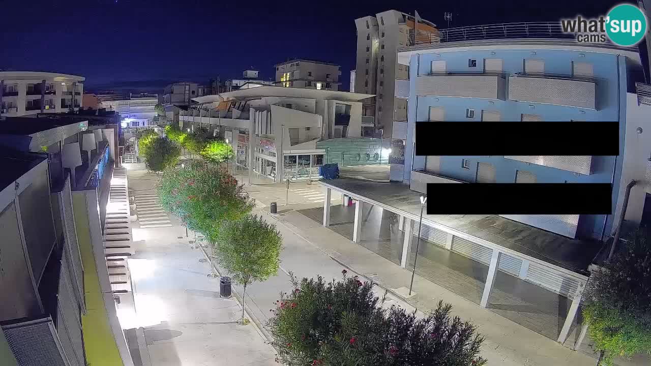 Spletna kamera Bibione Peš cona – Viale delle Costellazioni v živo