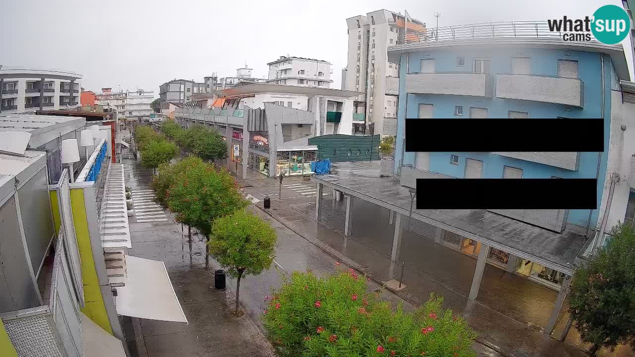 Spletna kamera Bibione Peš cona – Viale delle Costellazioni v živo