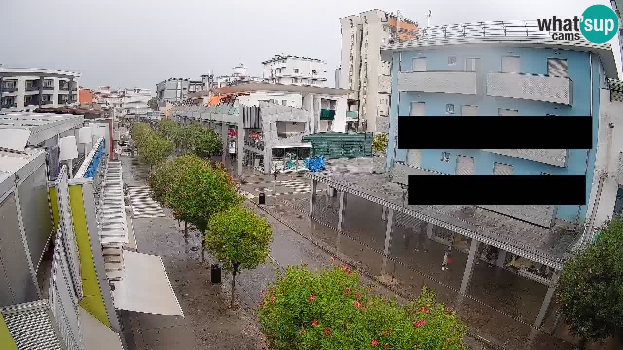 Spletna kamera Bibione Peš cona – Viale delle Costellazioni v živo