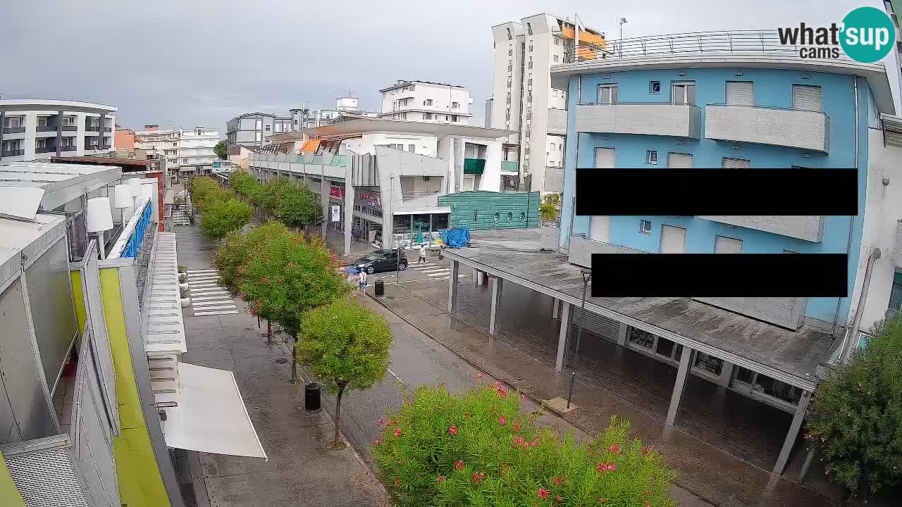 Spletna kamera Bibione Peš cona – Viale delle Costellazioni v živo