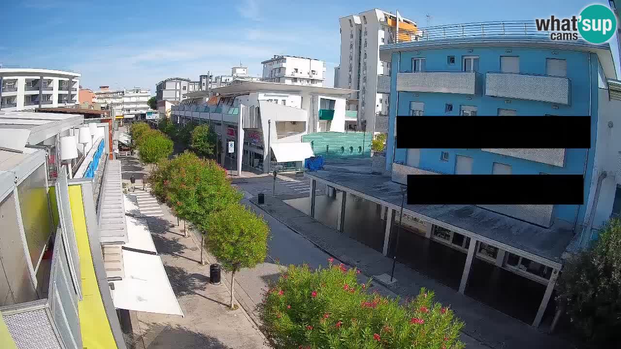 Spletna kamera Bibione Peš cona – Viale delle Costellazioni v živo