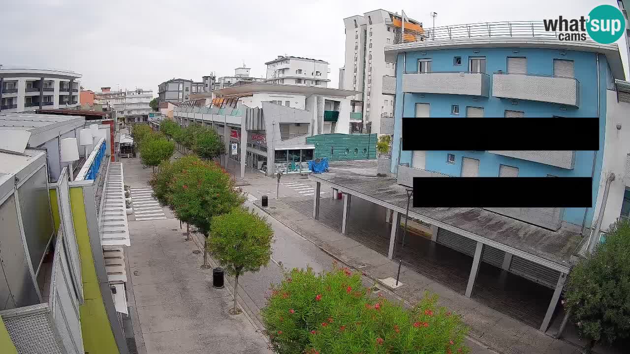 Spletna kamera Bibione Peš cona – Viale delle Costellazioni v živo
