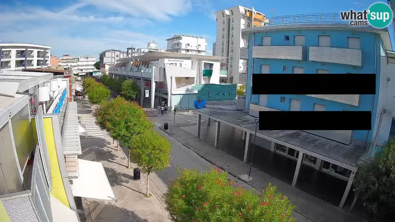 Spletna kamera Bibione Peš cona – Viale delle Costellazioni v živo