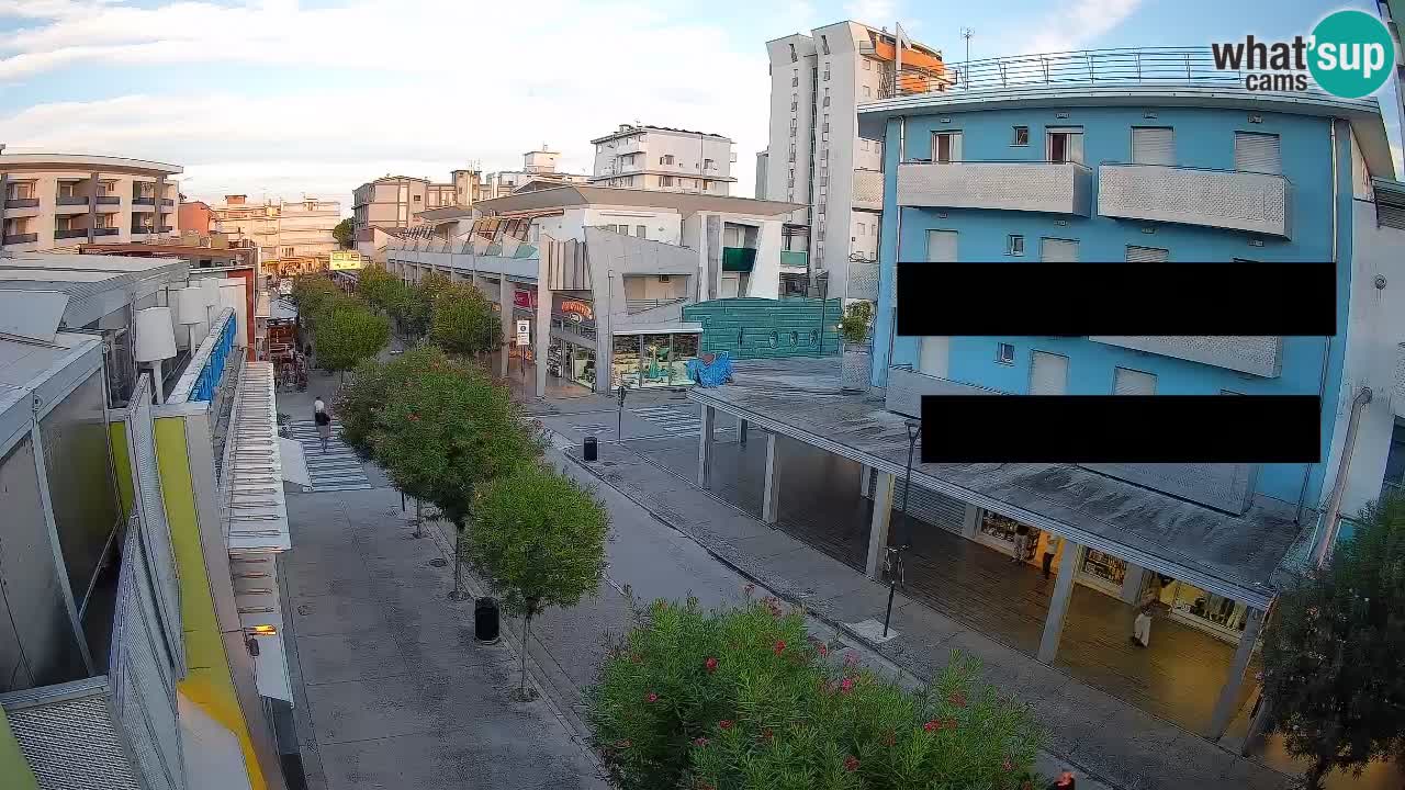 Bibione Fußgängerzone Webcam – Viale delle Costellazioni live