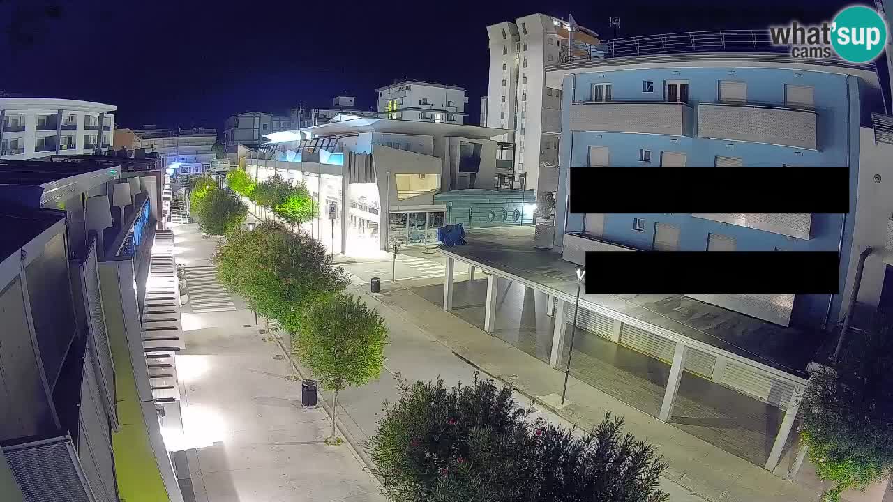 Spletna kamera Bibione Peš cona – Viale delle Costellazioni v živo