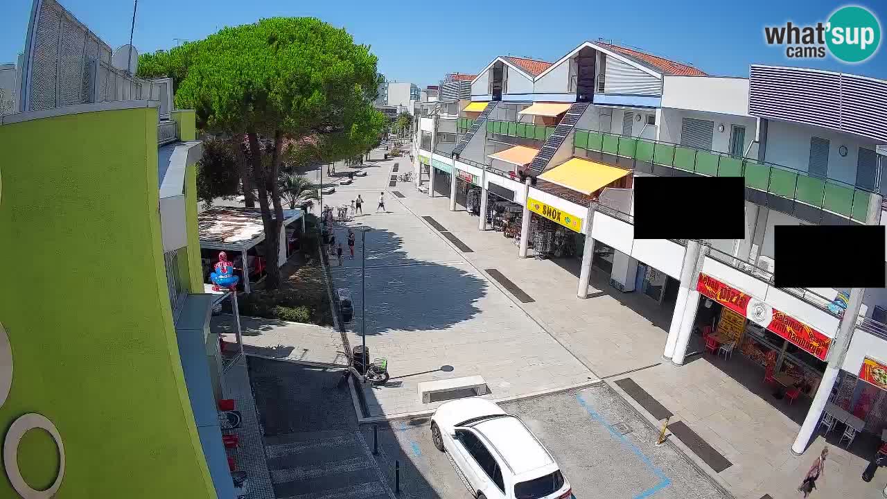 Bibione Shopping Street Webcam – Live View