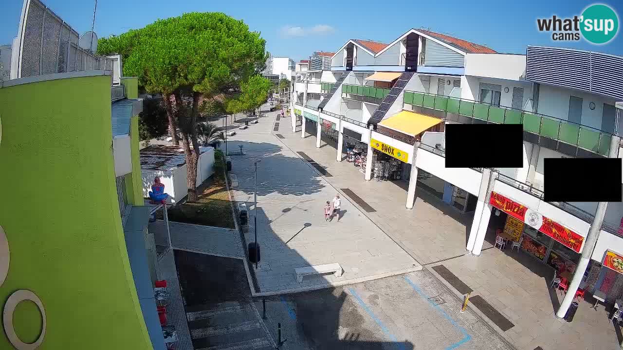 Bibione Shopping Street Webcam – Live View