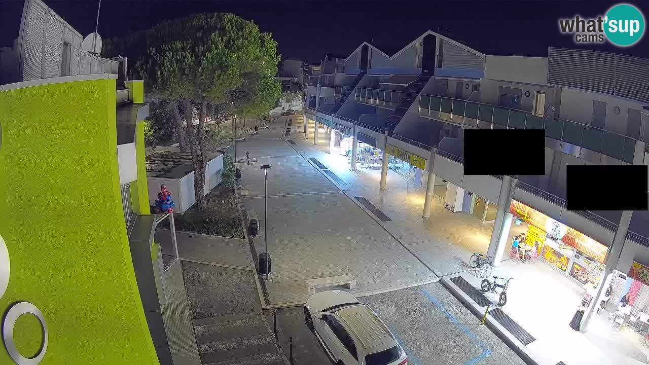 Bibione Shopping Street Webcam – Live View
