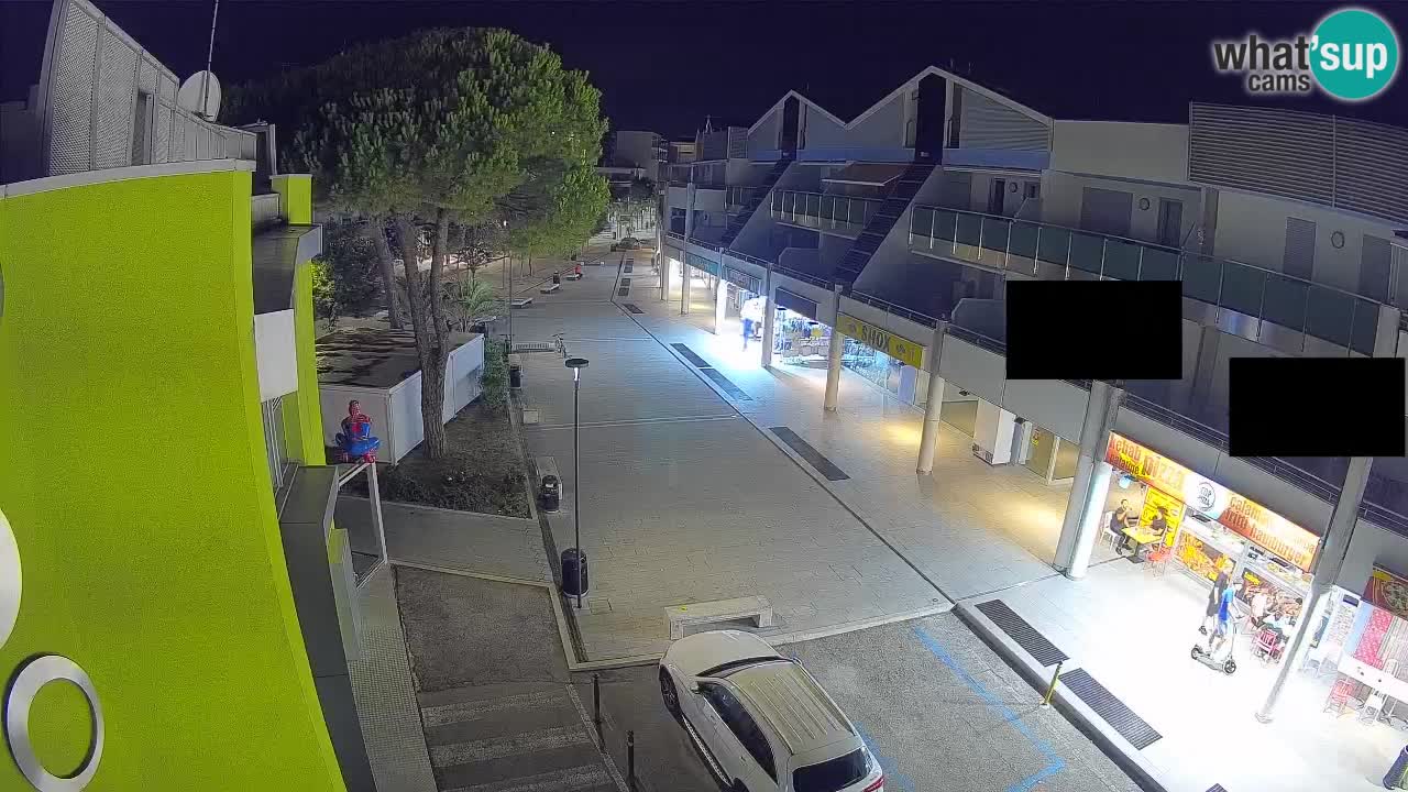 Bibione Shopping Street Webcam – Live View